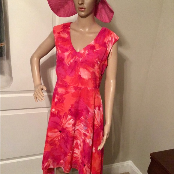 Dress - Picture 6 of 9